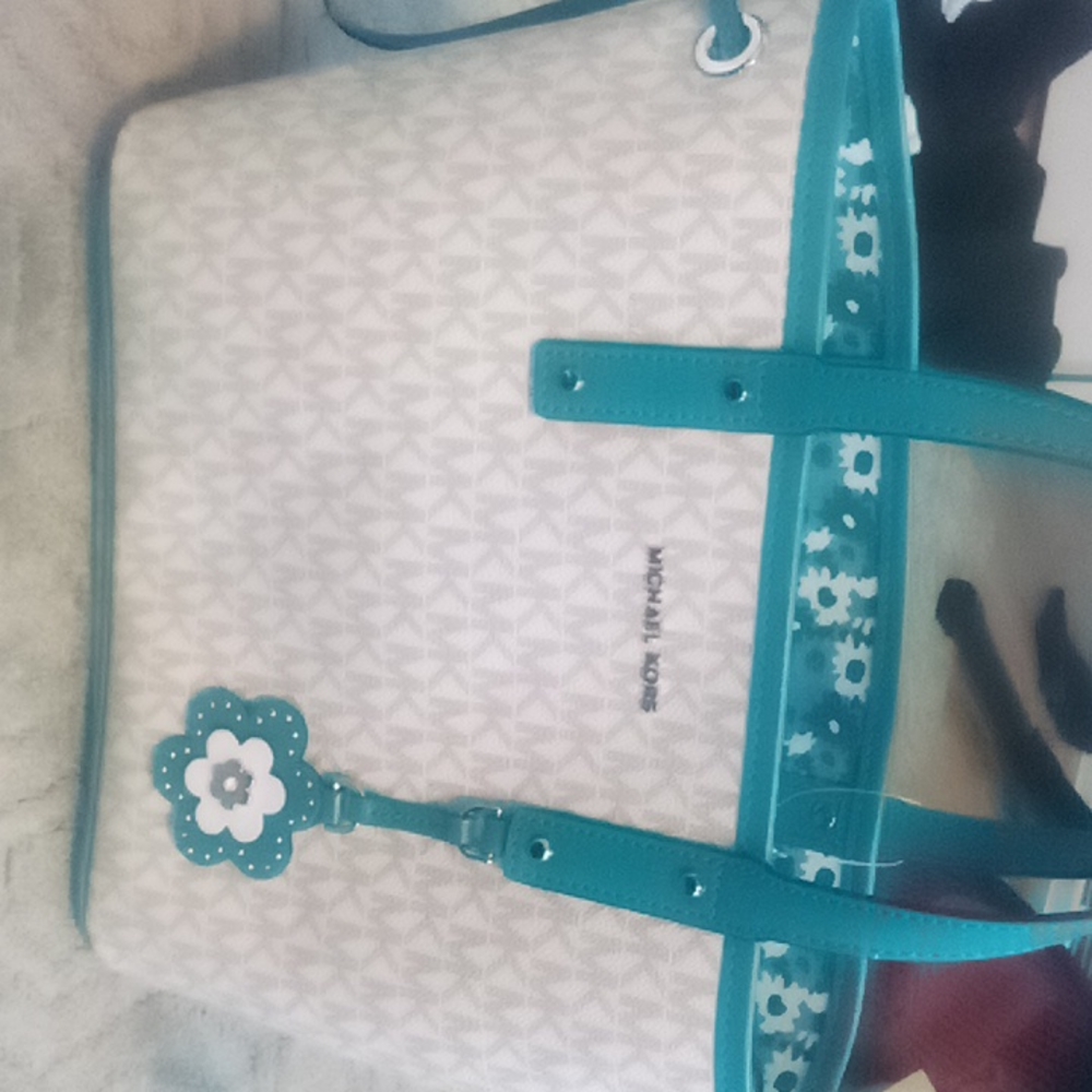 Michaelkors tote price firm